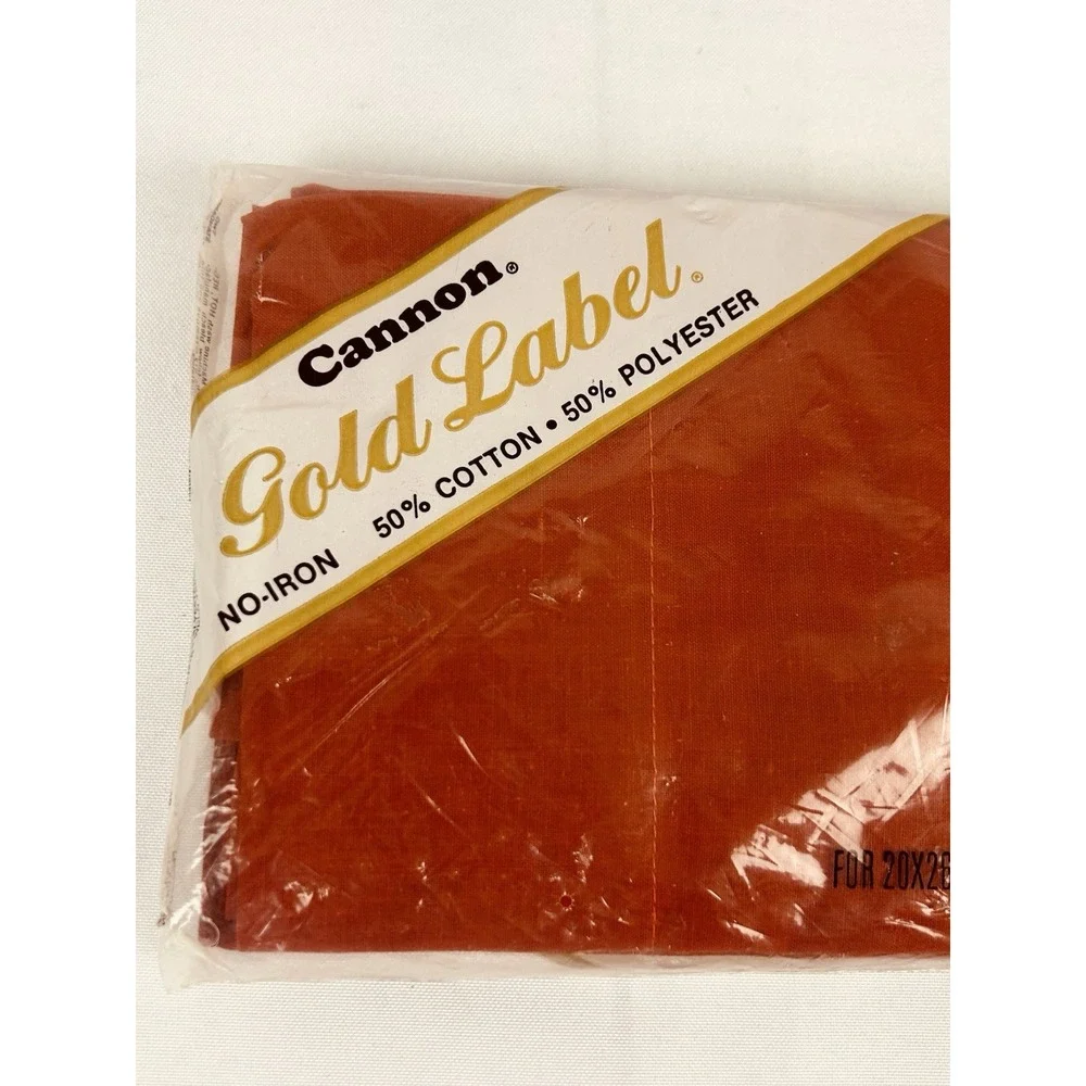 Cannon Gold Label No Iron 50/50 Cotton/Poly Two Standard Pillowcases Russet Red